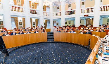 Депутаты приняли в первом чтении бюджет Оренбуржья